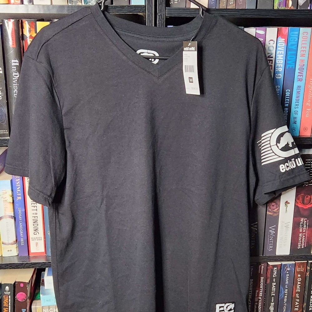 Ecko Unlimited Men's Medium Black Vneck Shirt